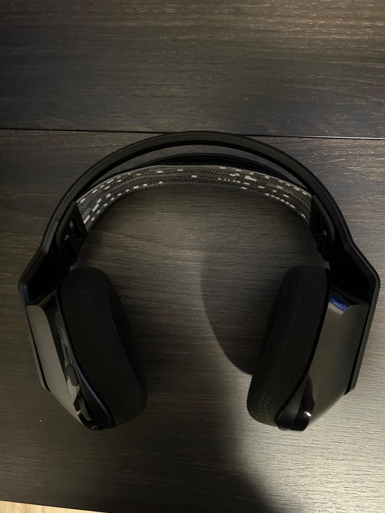 Logitech G733 LIGHTSPEED Wireless Gaming Headset LIGHTSYNC RGB