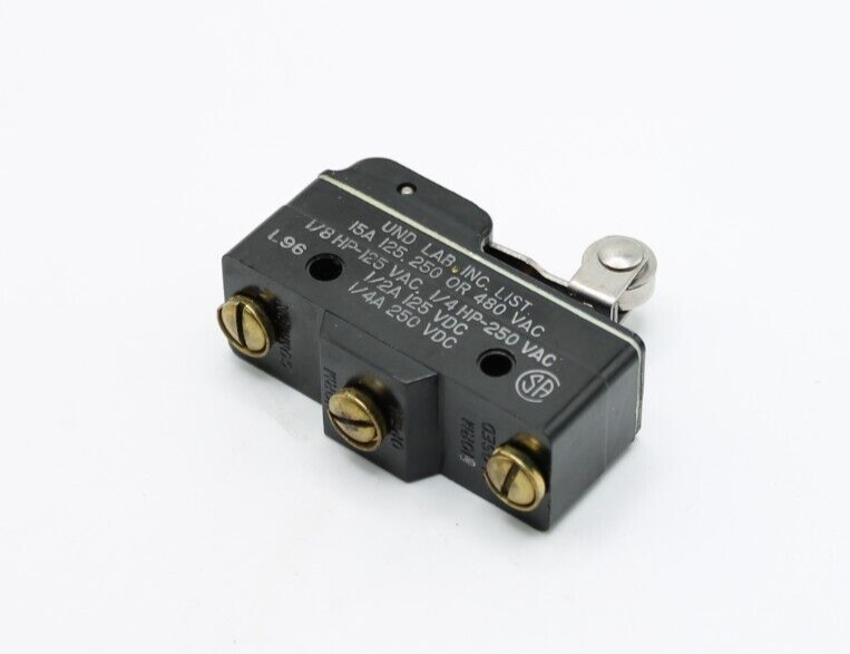 BZ2RW822555-A2-S Honeywell Micro Switch Snap Action Roller Switch