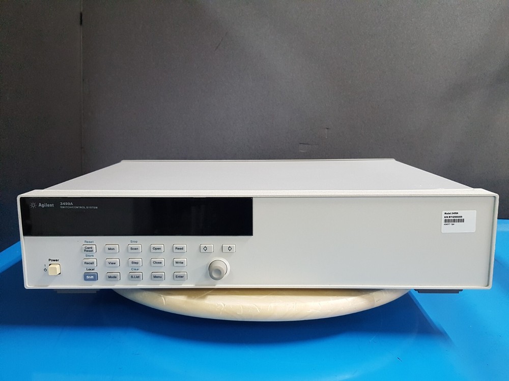 Agilent 3499A: Switch / Control System Main Frame (5609)