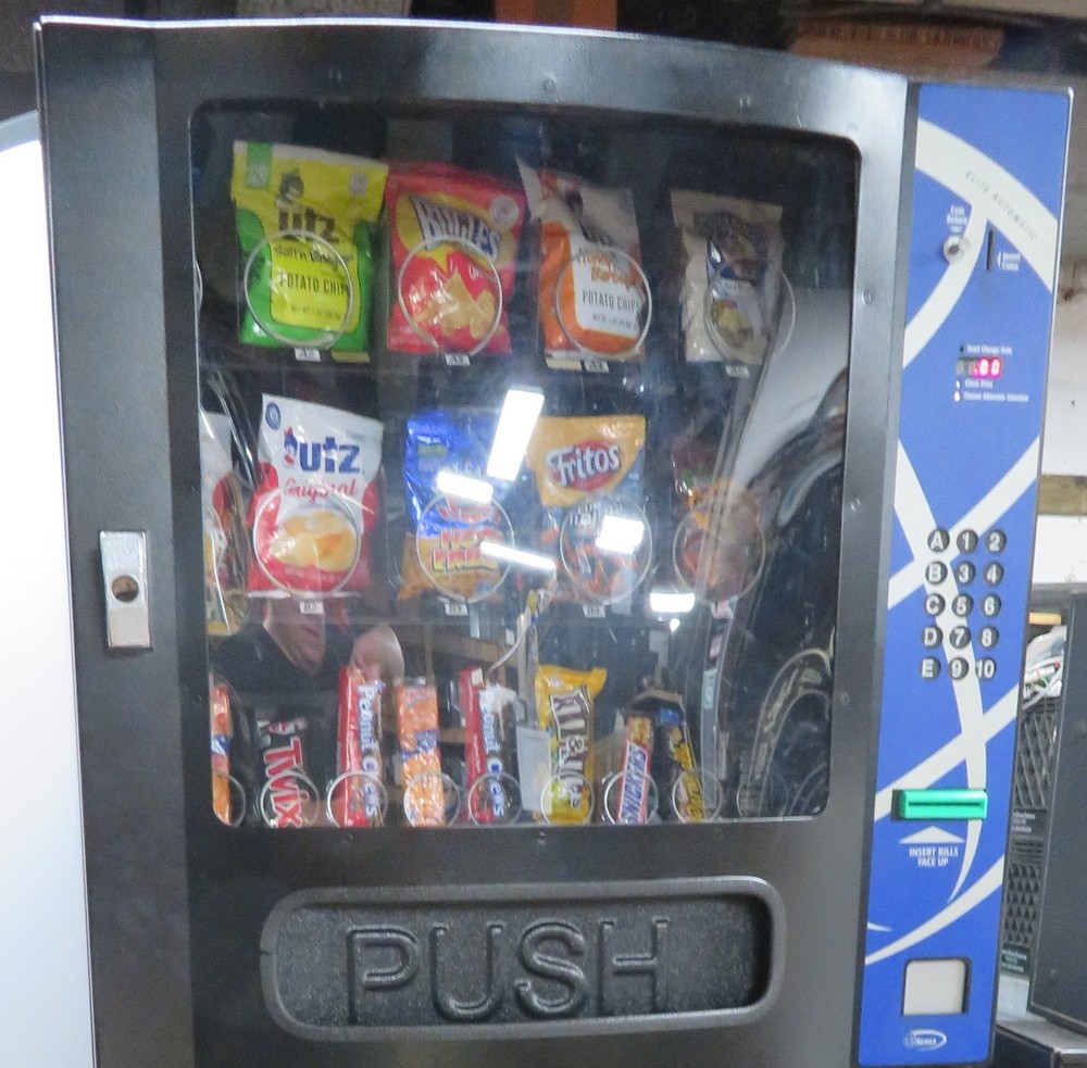 Seaga Countertop Snack/Candy Vending Machine