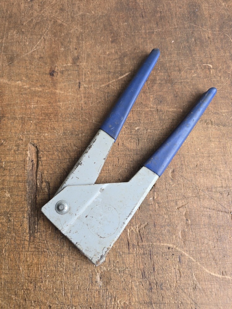 Tucker TT6 Rivet Gun