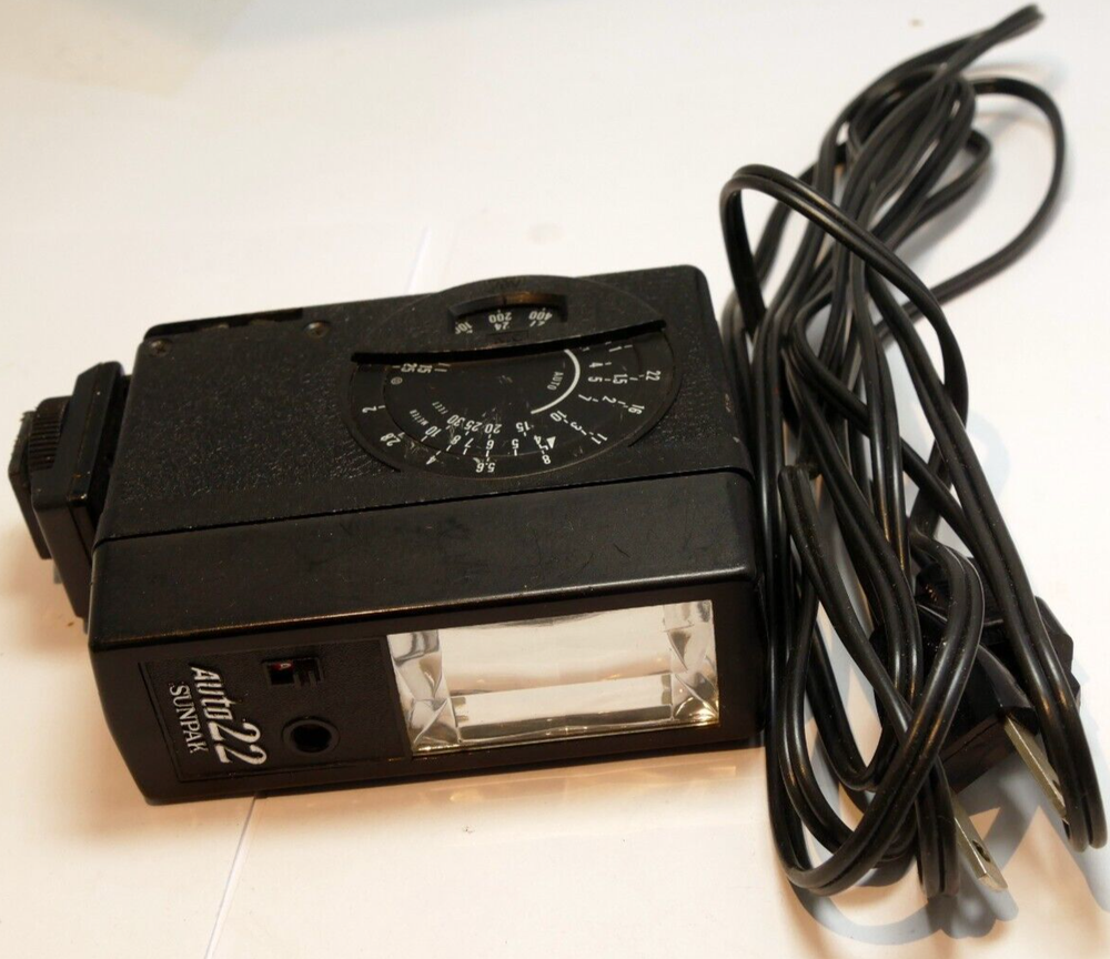 Sunpak auto 22 flash with ac wall power cord (with issues)