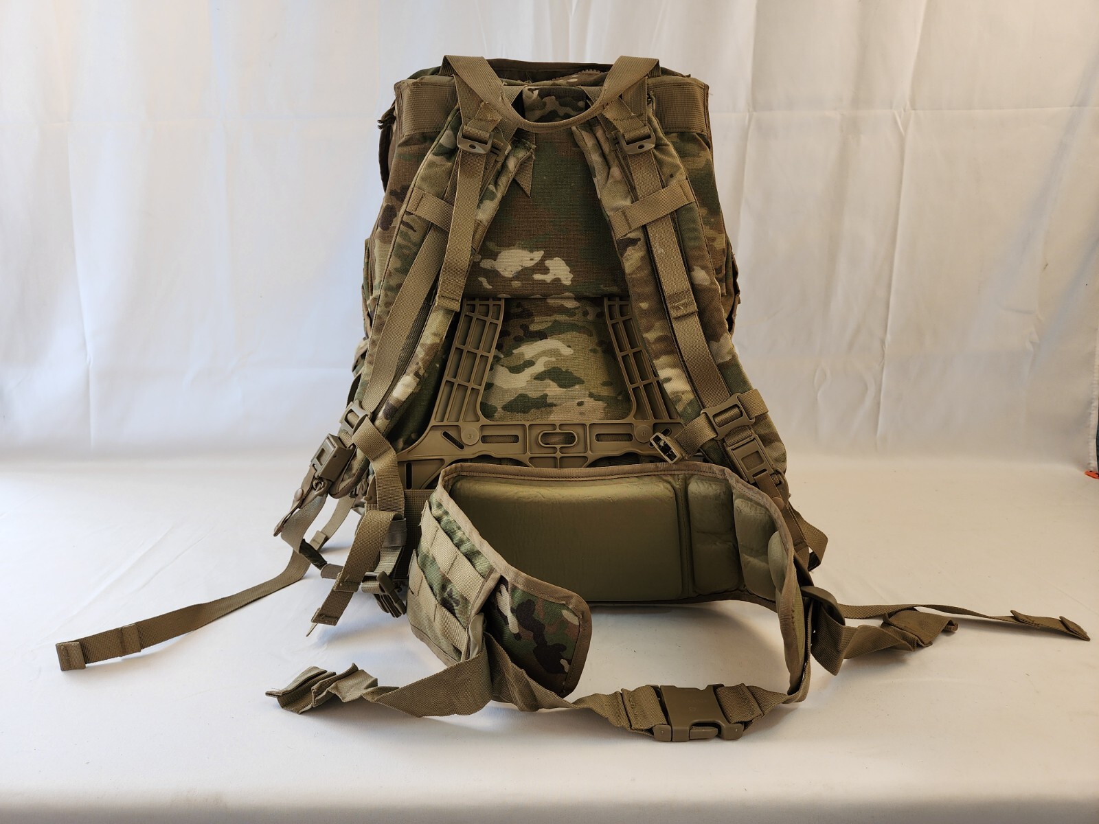 Good - MOLLE 4000 Large Field Pack OCP Multicam Complete Military Backpack