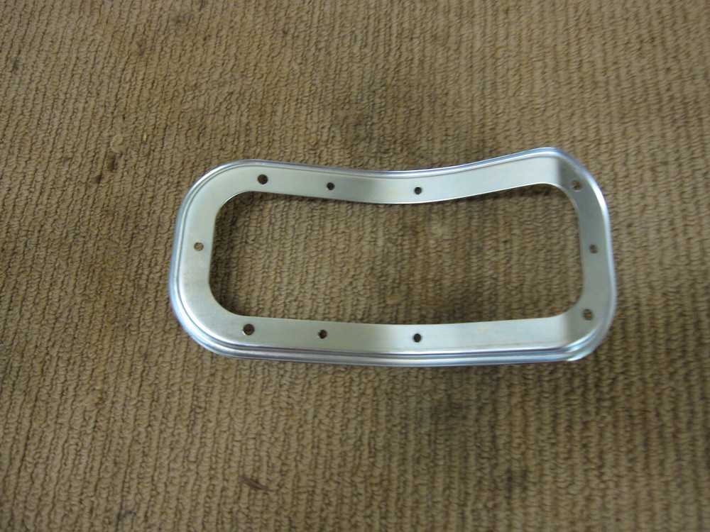 68-72 CHEVELLE 4 SPEED CONSOLE BOOT RETAINING RING