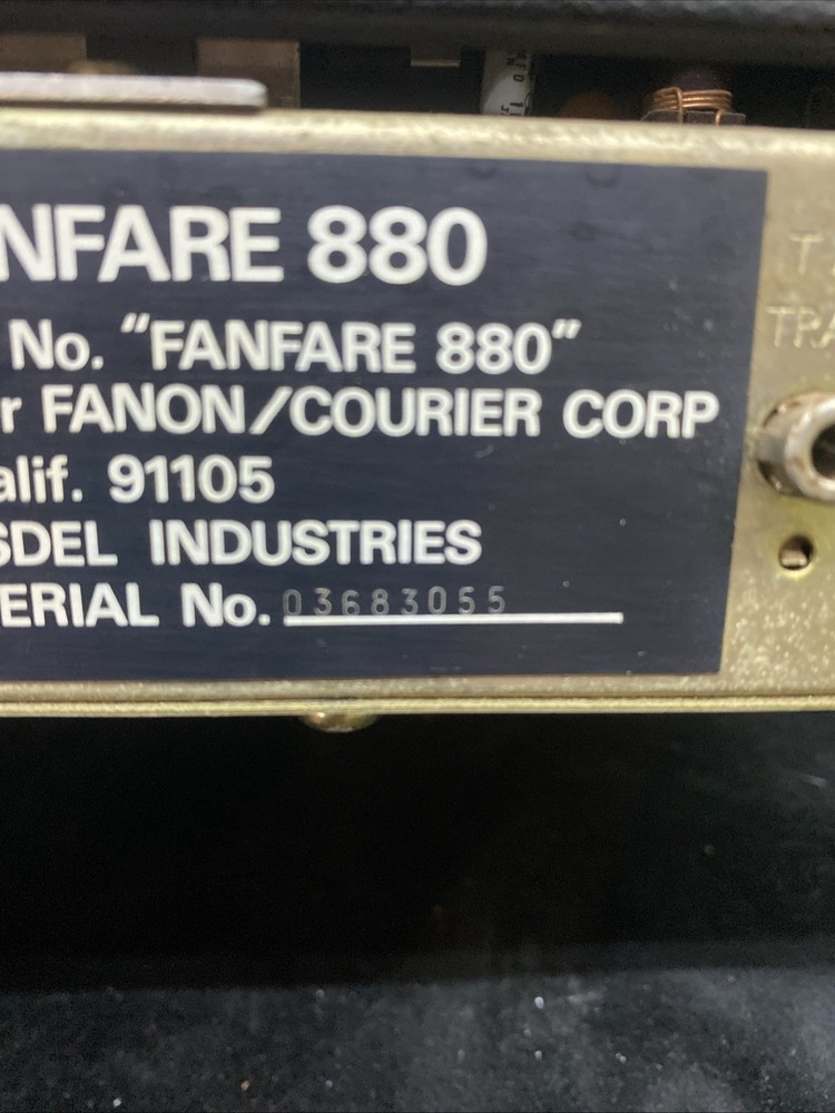 FANON FANFARE 880 Solid State Transceiver Powers On Untested Sold As Is