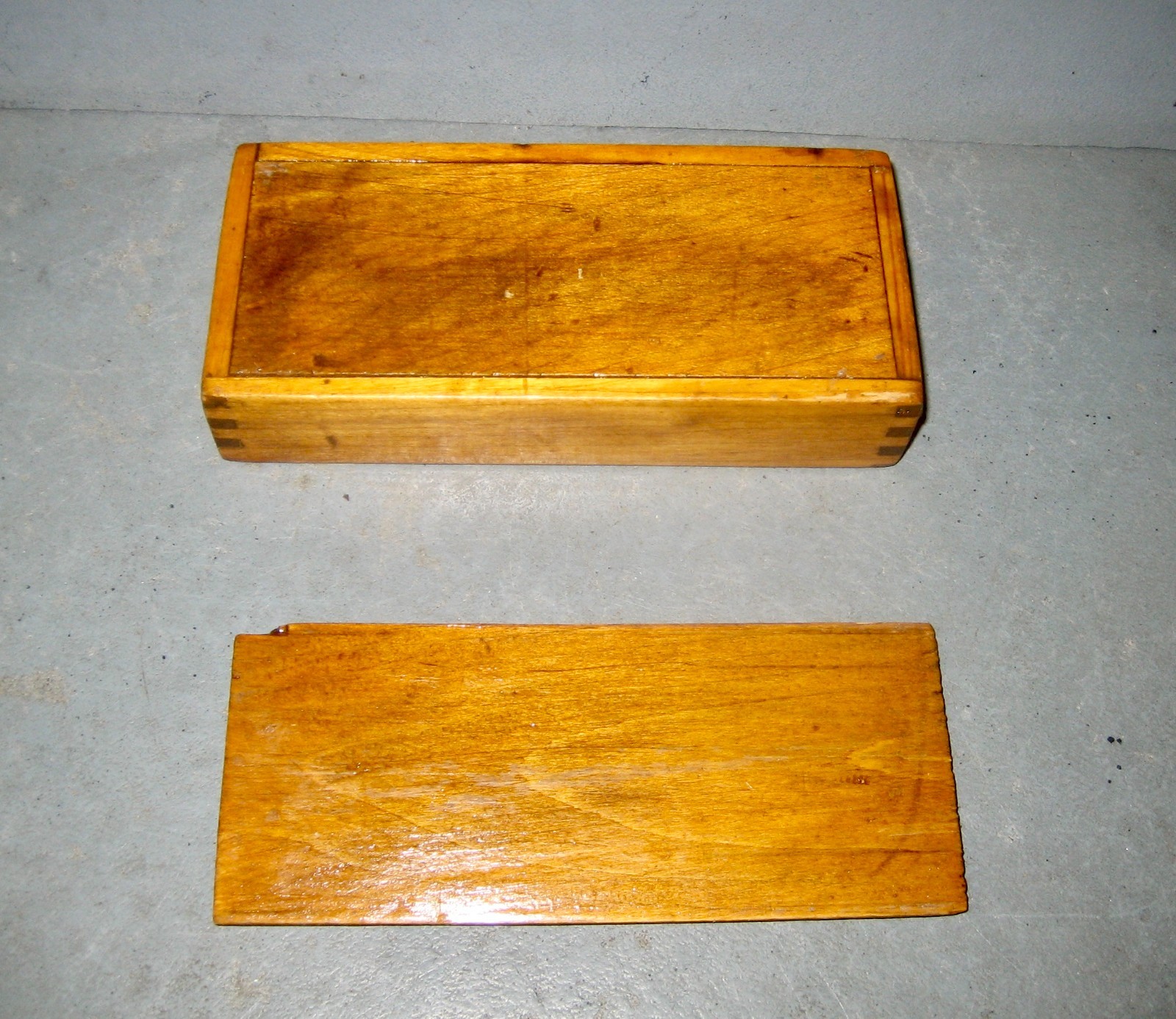 Lufkin Micrometer Wood Storage Box with garage humor: spelled Lufrin Mickometer