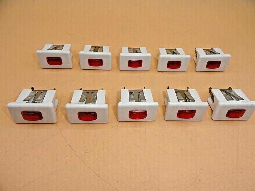 125/250V RED RECTANGULAR SNAP-IN INDICATOR LIGHT (Lot of 10)