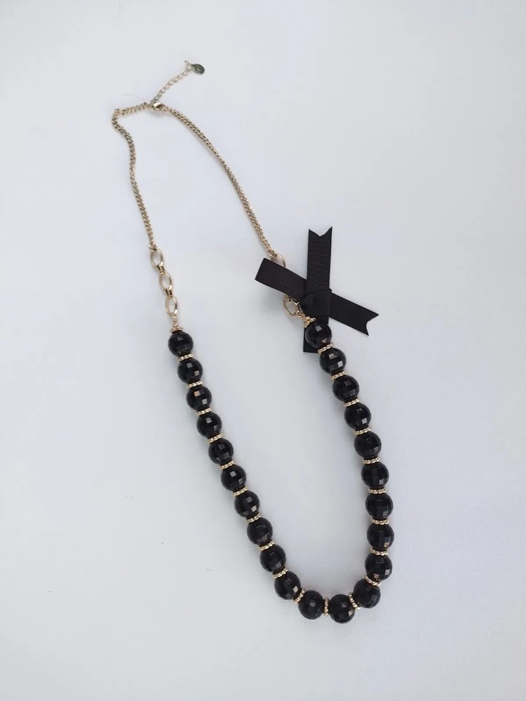 Vintage plastic necklace by "Accessorize"