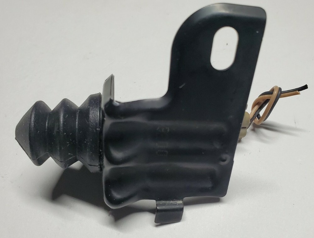 2005-2009 Ford Mustang OEM Trunk Open Warning Switch Ajar