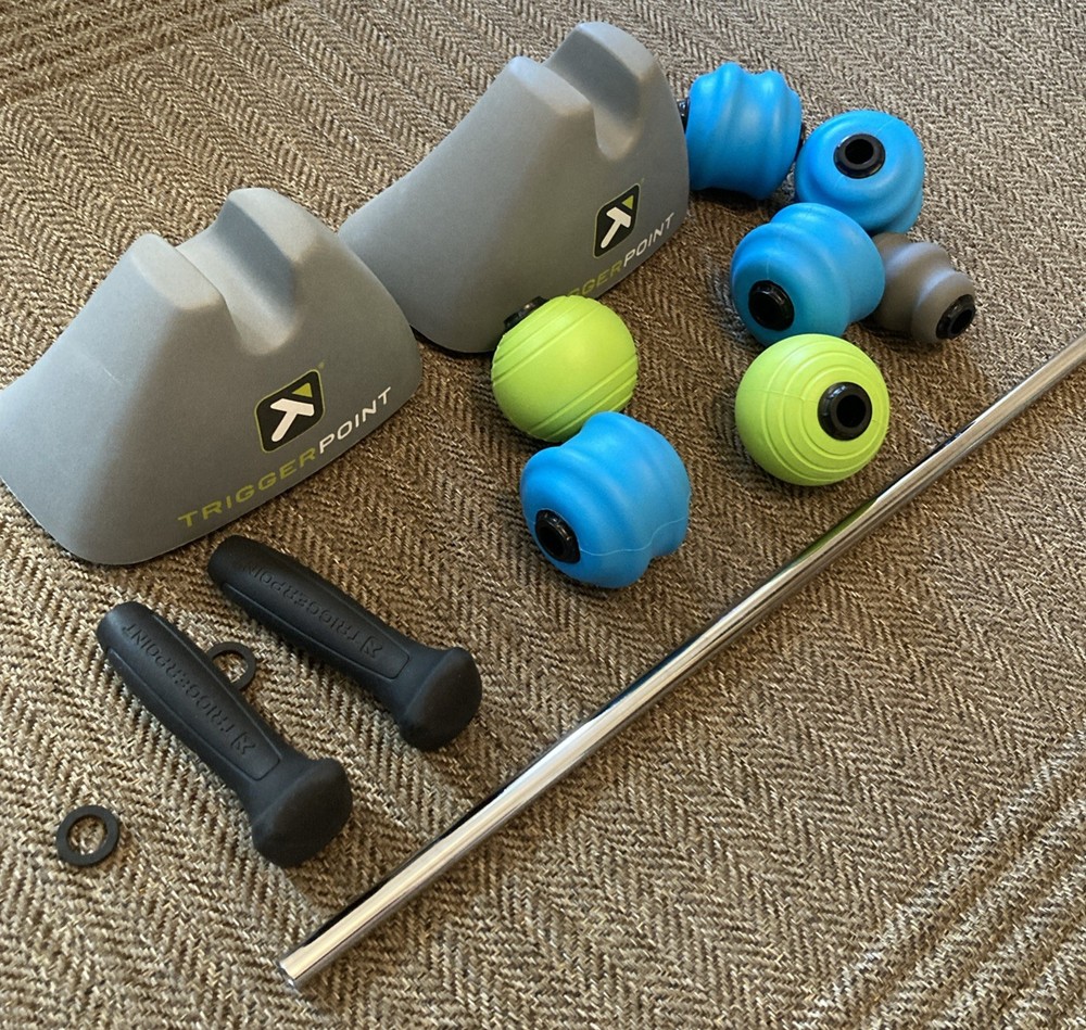 TriggerPoint STK Fusion Handheld Massage Roller W hands free stands EUC