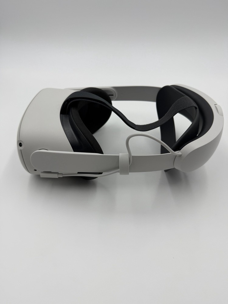 Meta Oculus Quest 2 256GB VR Elite Strap with Battery + Case Tested