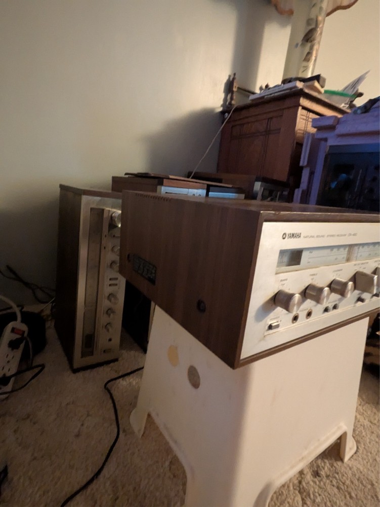 yamaha cr 420, powers on, no sound
