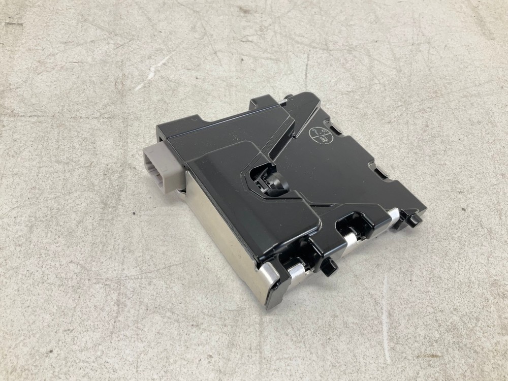 17-18 Toyota RAV4 Front Camera Windshield Mounted CM