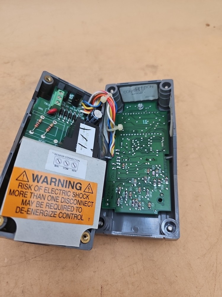 Johnson Controls A419GBF-1C Electronic Series A419 Thermostat Controller