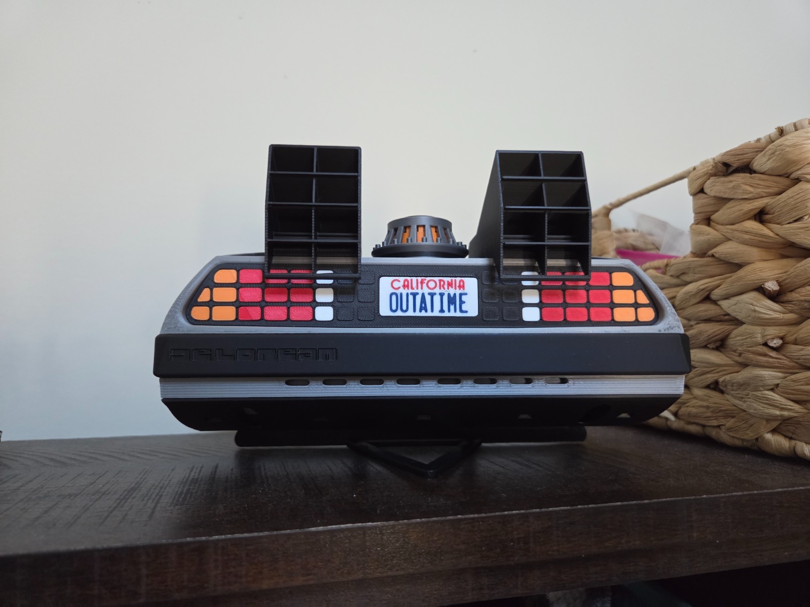 Back to the Future DeLorean Wall Key Hanger – 3D Printed Fan Art