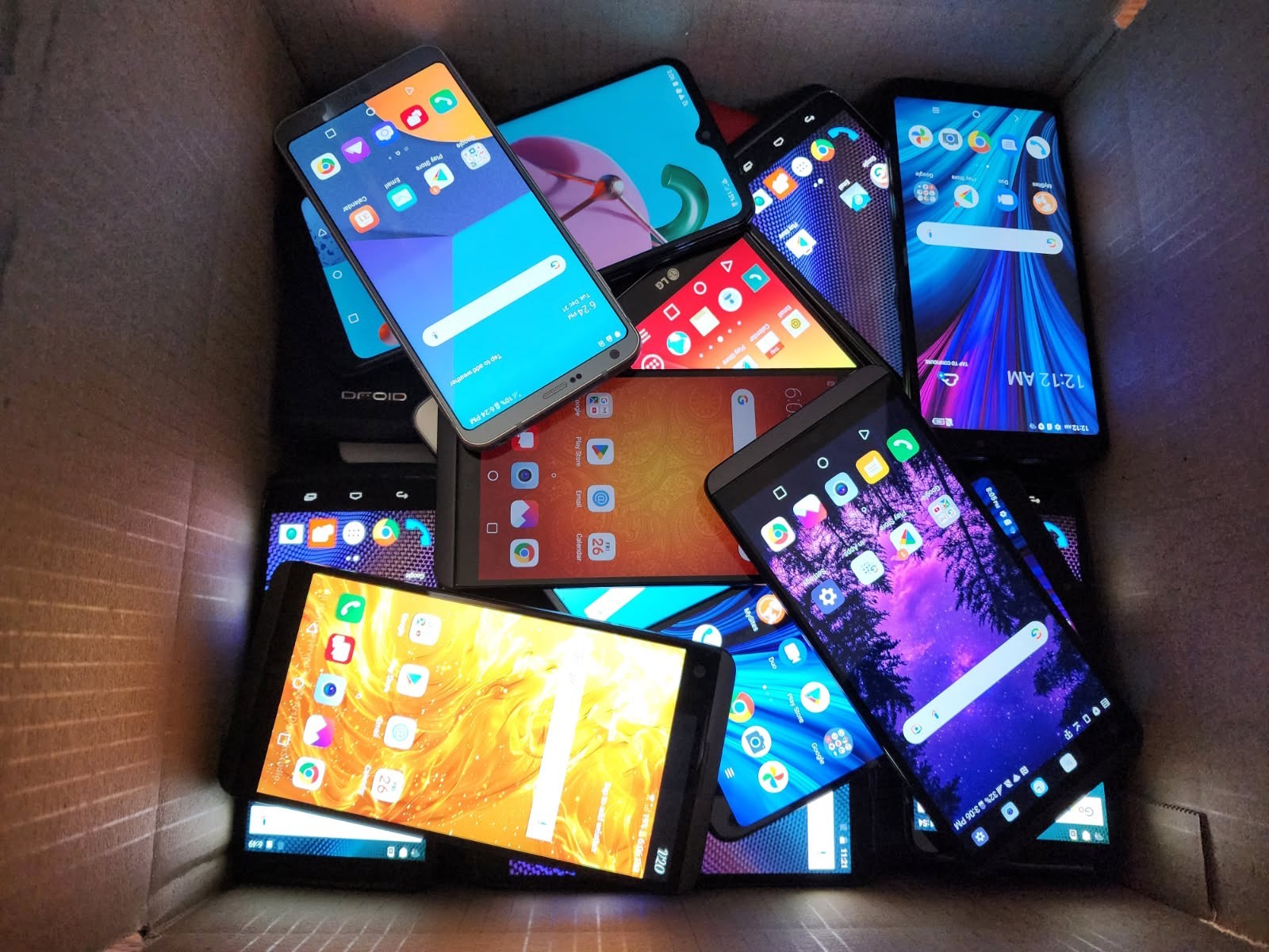 UNLOCKED Smartphone - Android