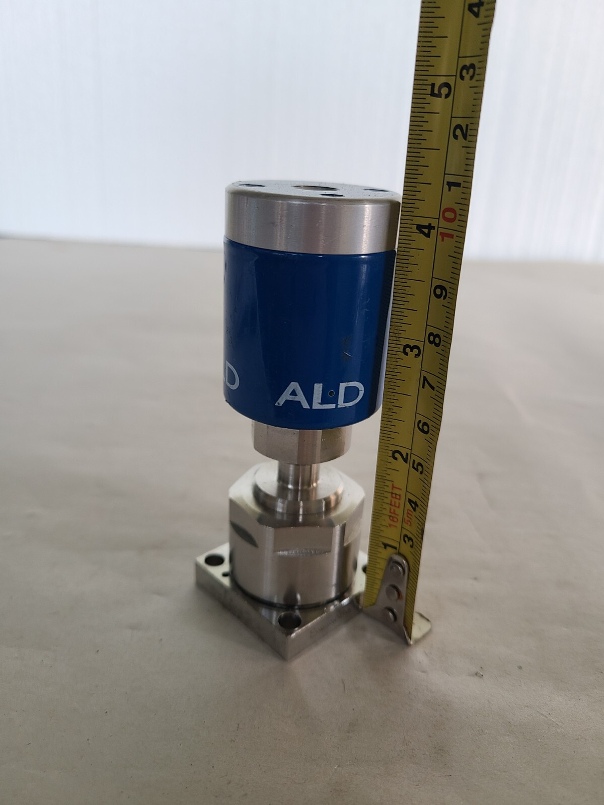 As-Is SWAGELOK ALD6 Diaphragm Valve 6LVV-MSM-ALD6T-HF2-P-C, 1 Piece