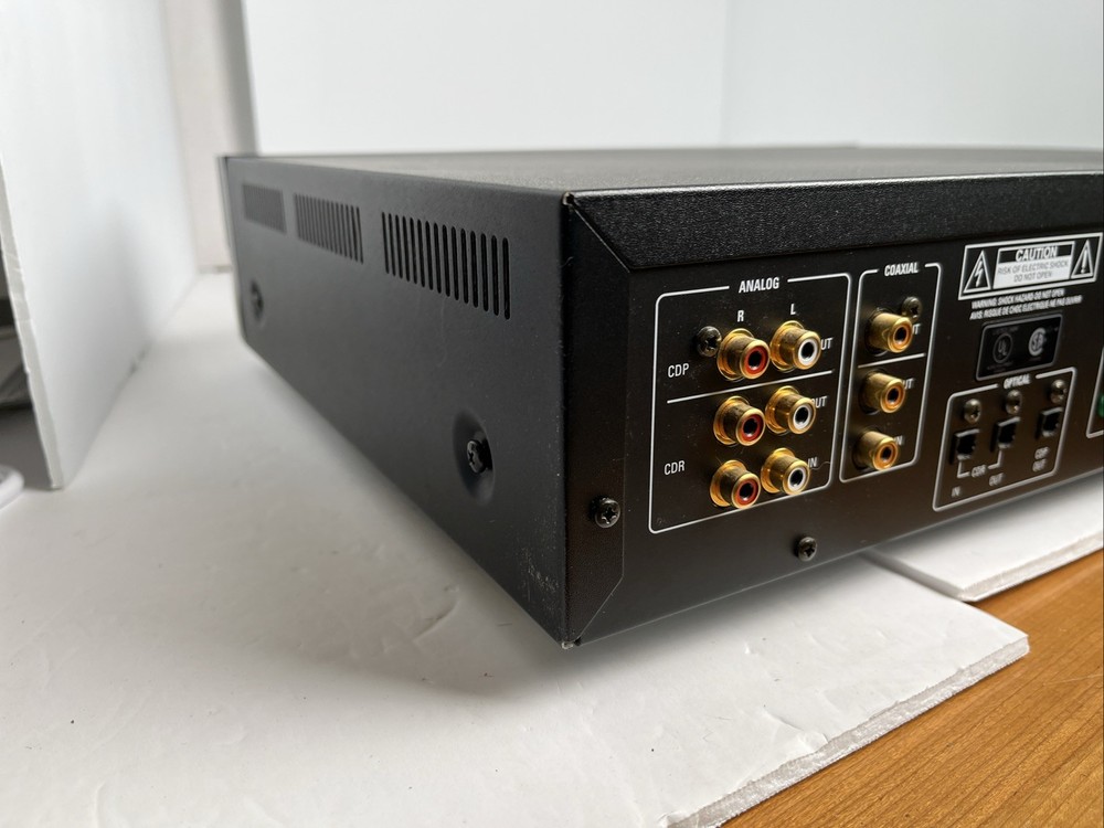 HARMON KARDON CDR 2 Dual CD Player Disc Error. Powers On, Disc tray Doesnt Open