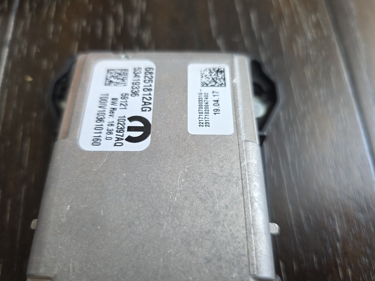 2017 - 2019 Chrysler Pacifica Camera Front View Assist OEM 68251812AG