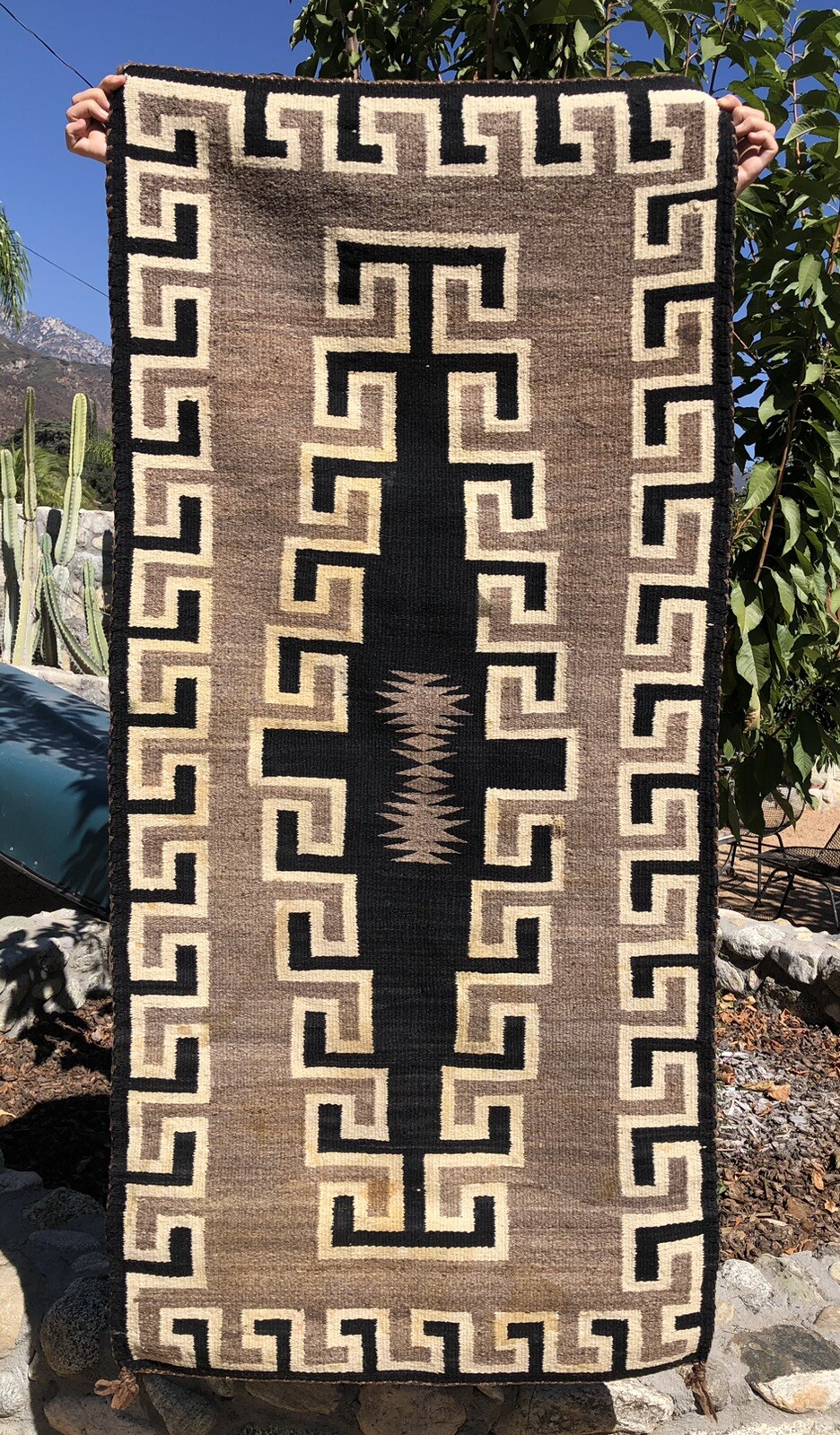 ANTIQUE NAVAJO WEAVING RUG NATURAL CHURRO WOOLS AUTHENTIC NATIVE c1930 62”x29”
