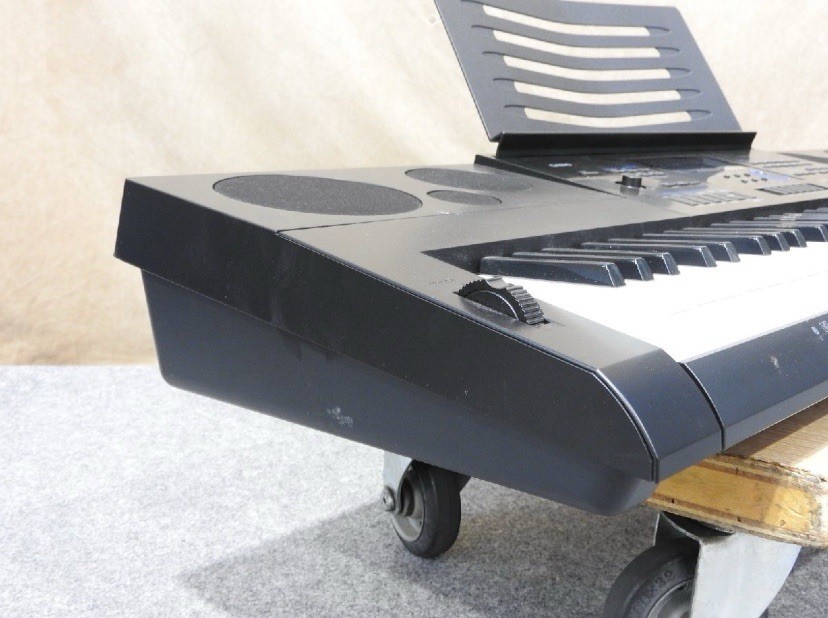 CASIO WK-6600 76-Key Electronic Keyboard w/ AC Adapter Stand Soft Case