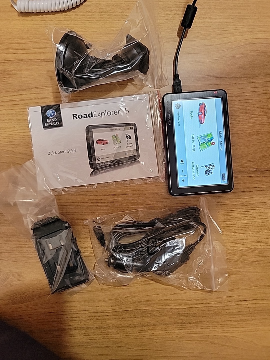 Rand McNally Road Explorer 5 Advanced Car gps Refurbished Excellent Condition.