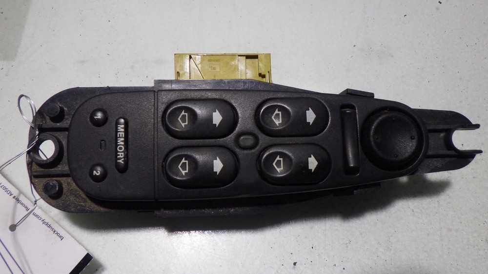 02 JAGUAR S TYPE Front Door Switch
