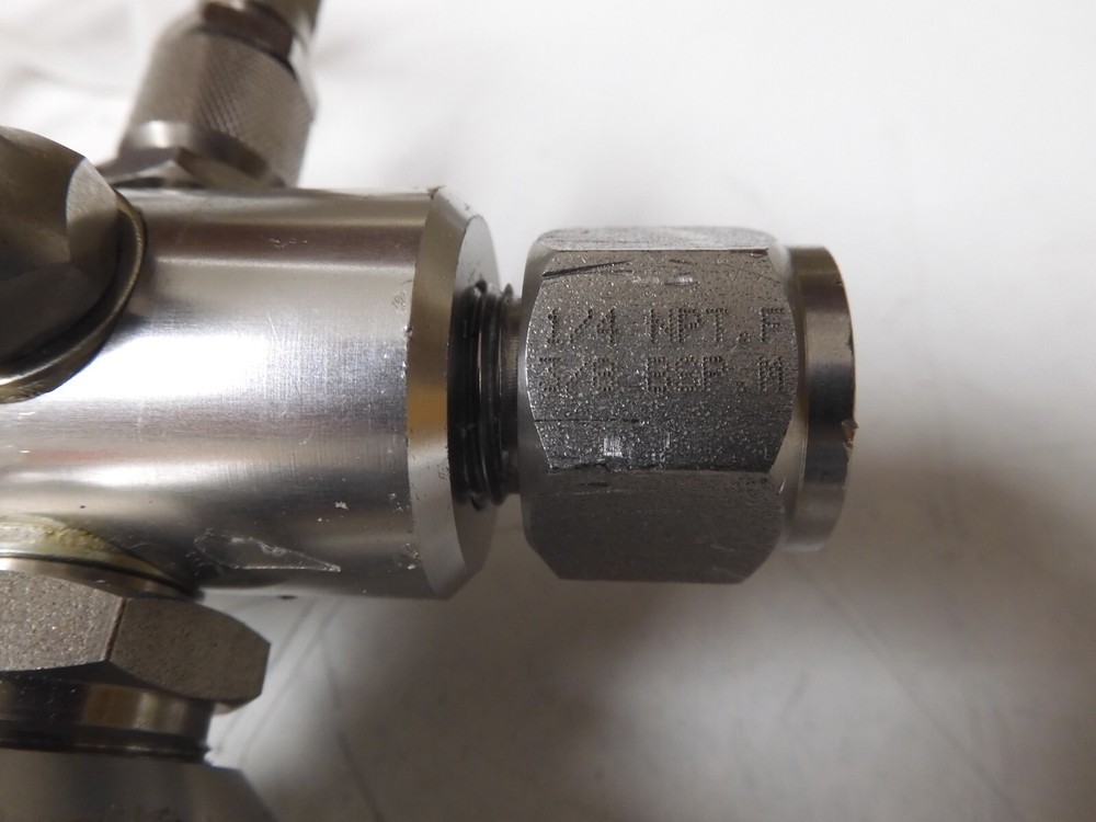 Pneumatic Pressure Calibration Hand Pump - PJ21