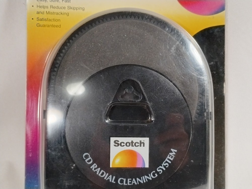 Scotch Disc Cleaner CD And CD-ROM Cleaner W/ Cleaning Solution 3M