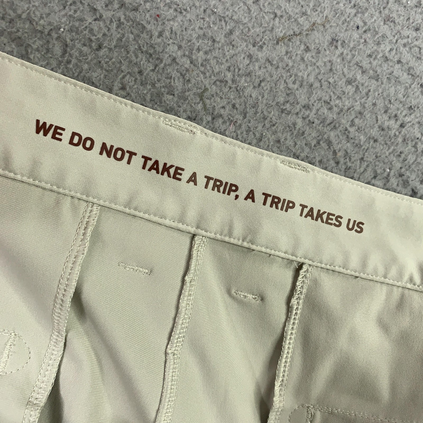 Rhone Pants Mens 40x33 Beige Commuter Tech Travel Stretch Golf Performance