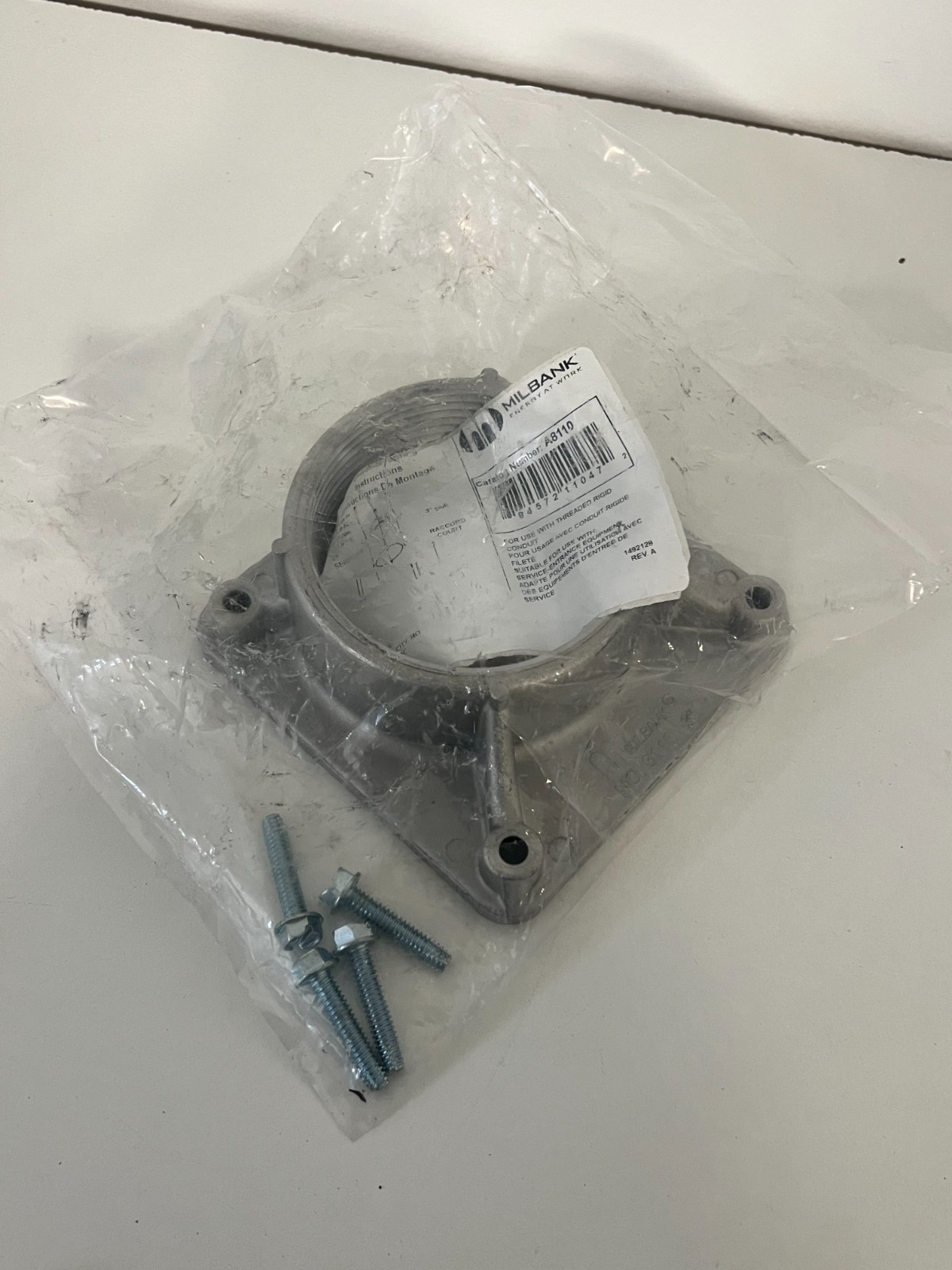 MILBANK A8110 / A8110 3" HUB NEW OPEN BOX