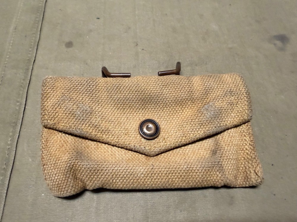 ORIGINAL WWII US ARMY M1942 FIRST AID BANDAGE CARRY POUCH, OD#3-BRITISH MADE