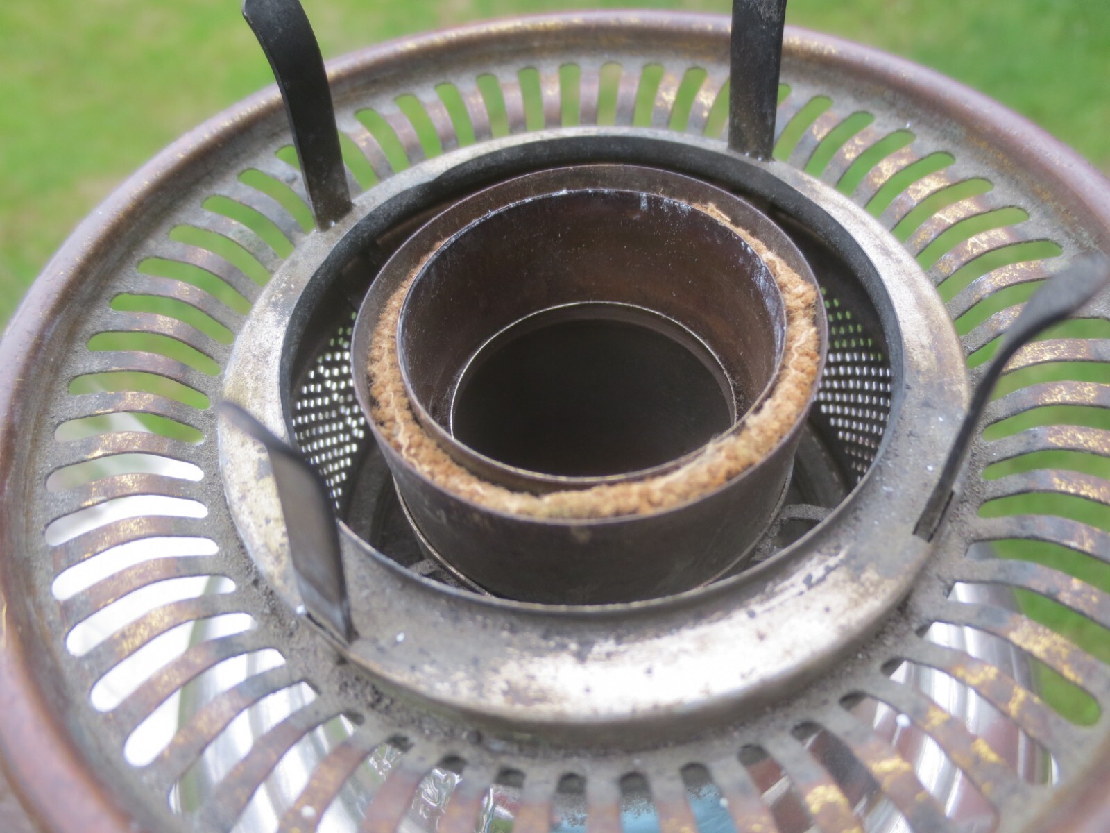 MILLER VESTAL OIL LAMP MADE IN USA With Chimney Shepherds Hut Oil Lamp