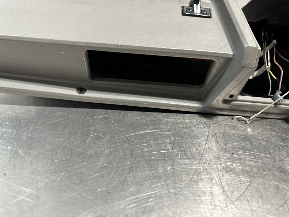 KENWORTH K367-109-5001 CONSOLE-WINDSHIELD UPPER DKSLT