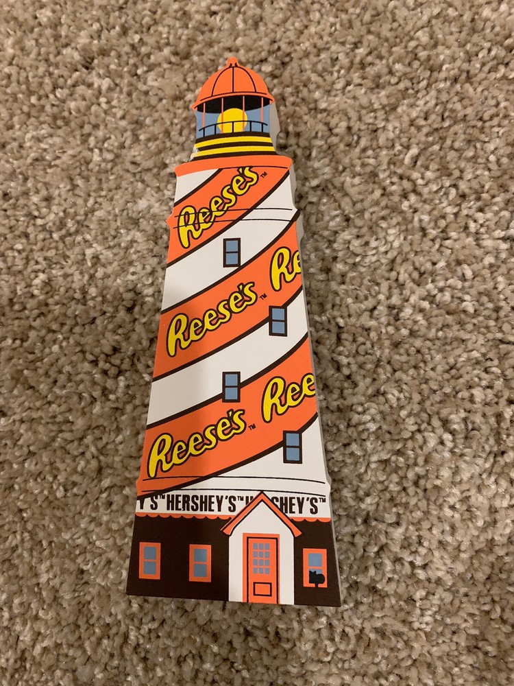 Reeses Cat's Meow Village Lighthouse 1999