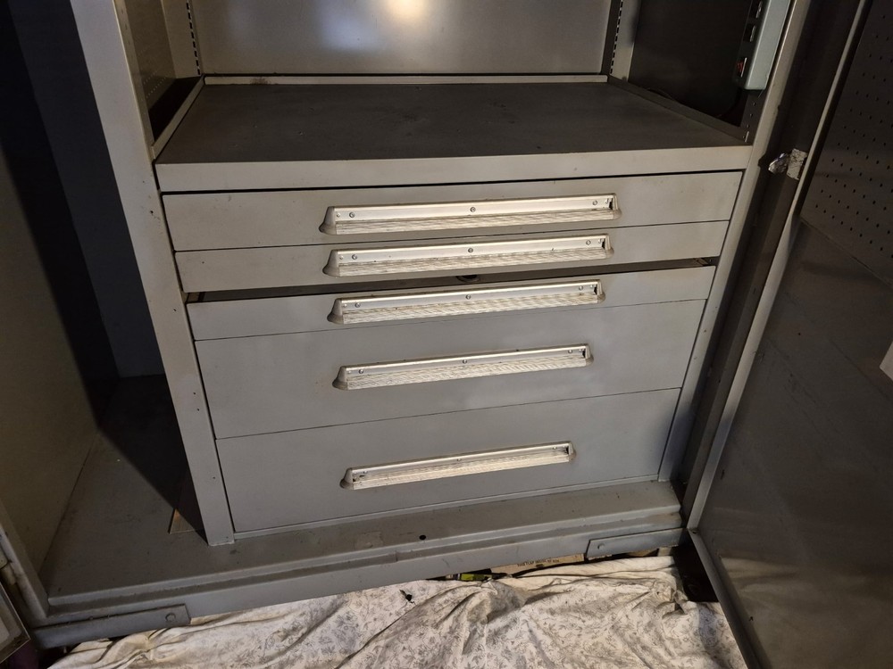 Lyon General Motors Millwright Tool Cabinet