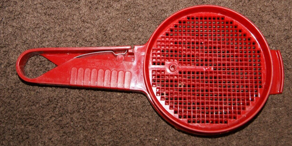 Tupperware Sifter Red Vintage #1689 Squeezable Handle Replacement Item