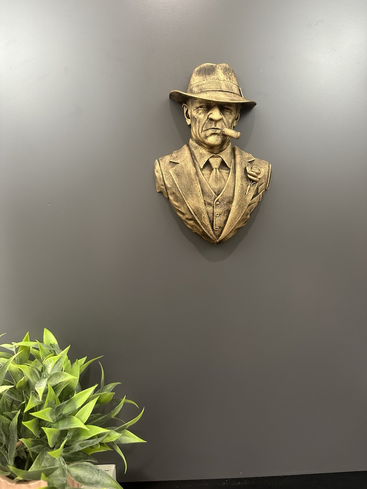 Vintage Mob Boss Mafia Wall Bust Sculpture Mafia Cigar Man Cave Bar Decor 9x6x3”
