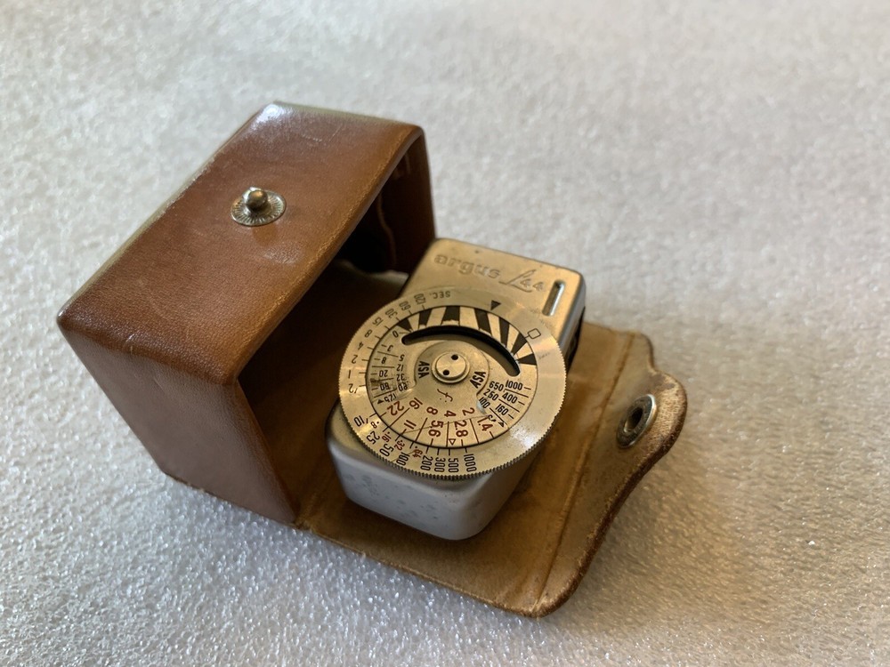 Argus LR44 Meter With Original Leather Case