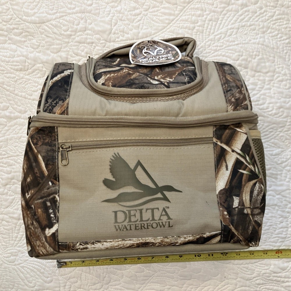 Real tree max5 Delta waterfowl Cooler zipper camo