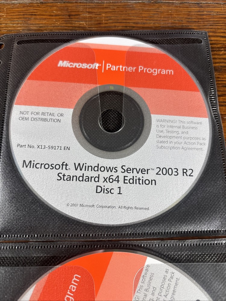 Microsoft Windows Small Business Server 2003 R2 Standard Edition With Key
