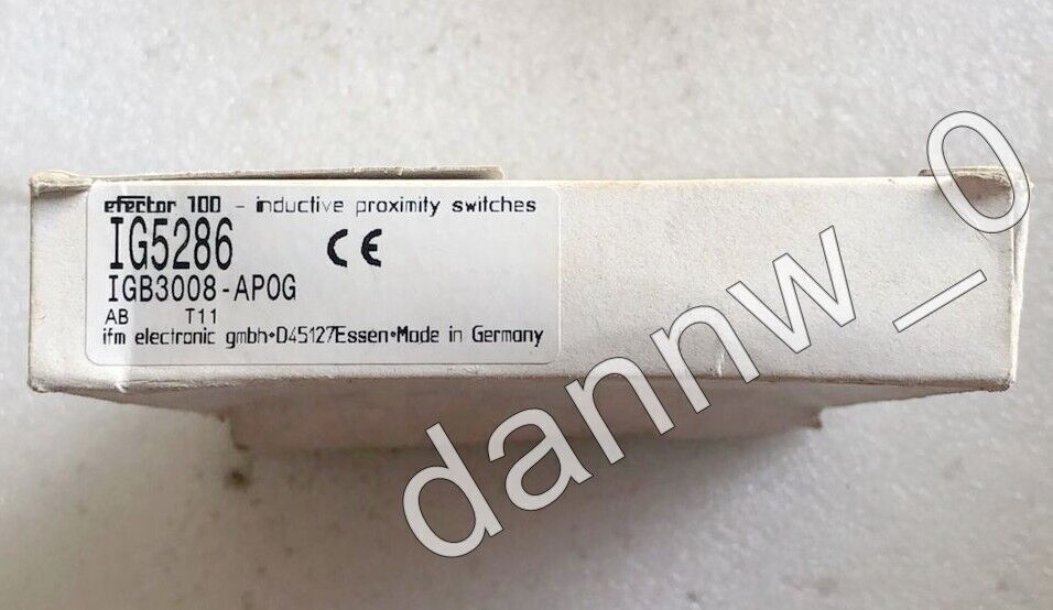 New in Box IG5286 Proximity Switch