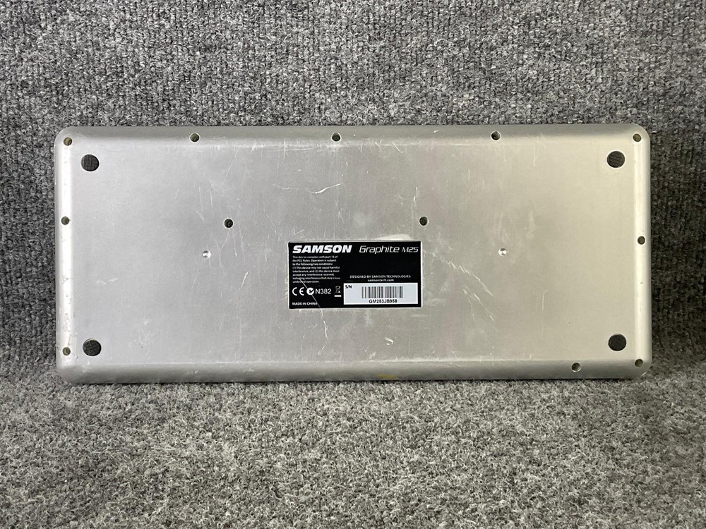 Samson Graphite M25 Mini USB MIDI Controller 25-Key Keyboard For PC/Mac