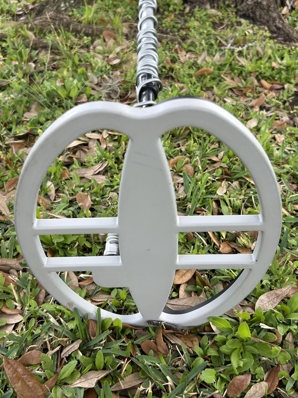 Tesoro VAQUERO Metal Detector w/ 11x8" Coil, Cover, New Battery, Manual - Nice!