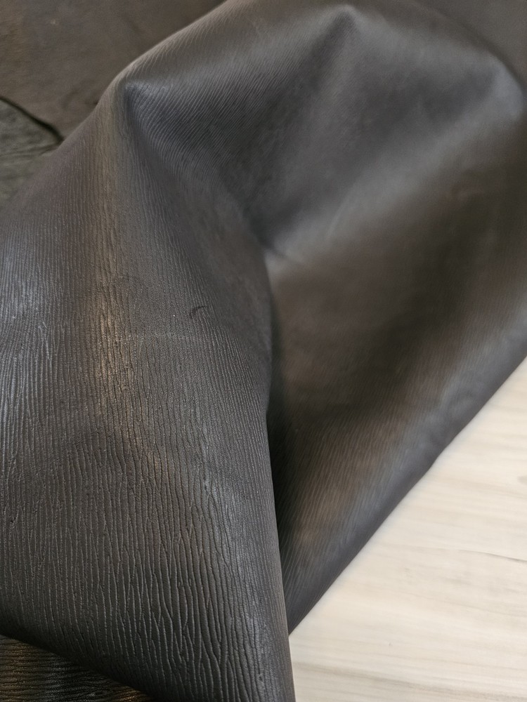 2-3oz BLACK EPI EMBOSSED LEATHER FULL HIDE CALF MATTE MEDIUM TEMPER 18+sqf