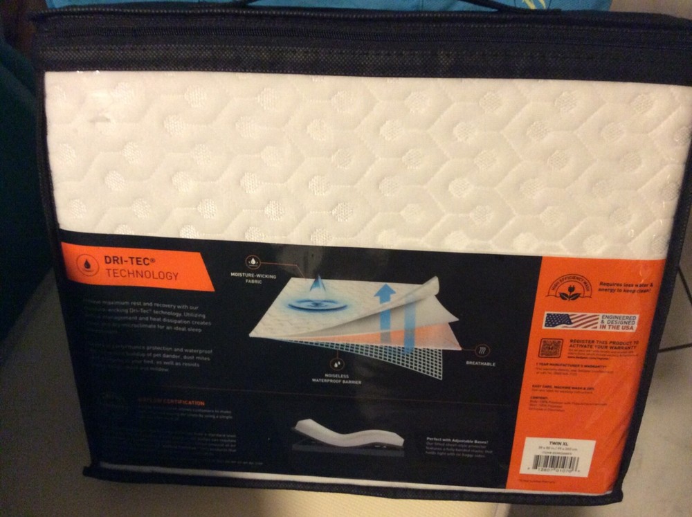 bedgeat DRI TEC TECHNOLOGIST Wicking Performance Mattress Protector