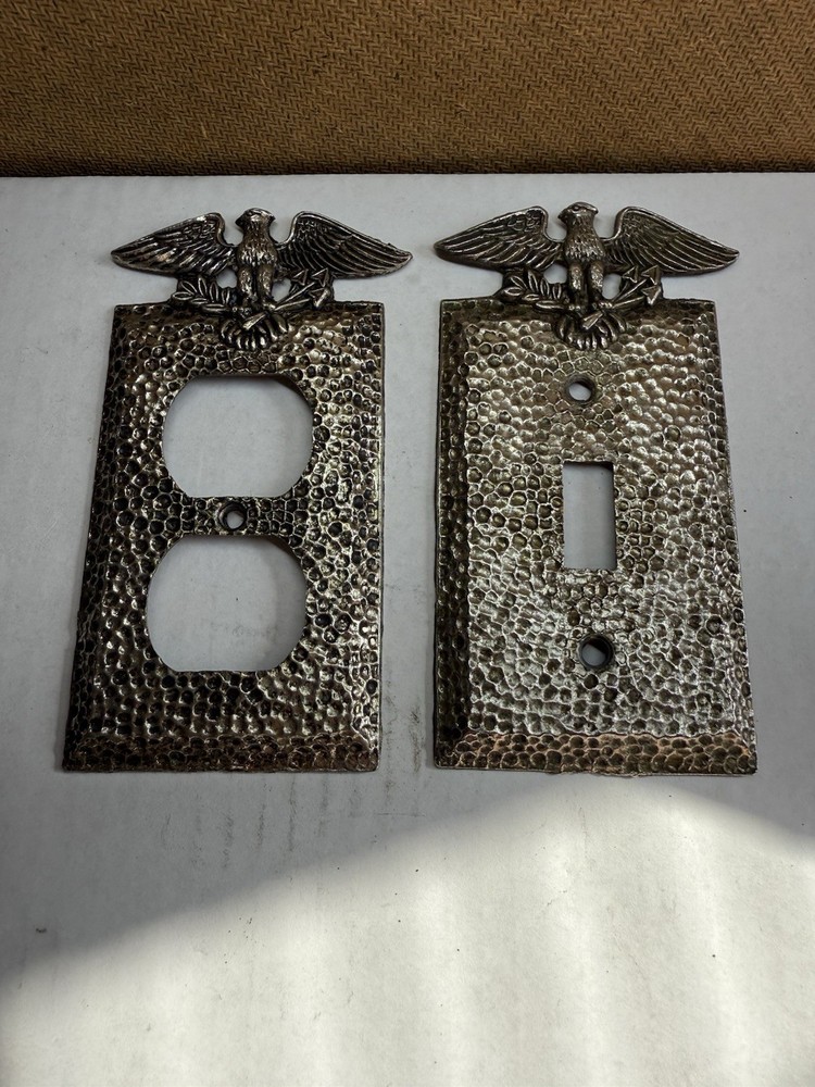EDMAR 90 M.C. Co. Hammered Brass Eagle Single Light Switch & Double Outlet Cover