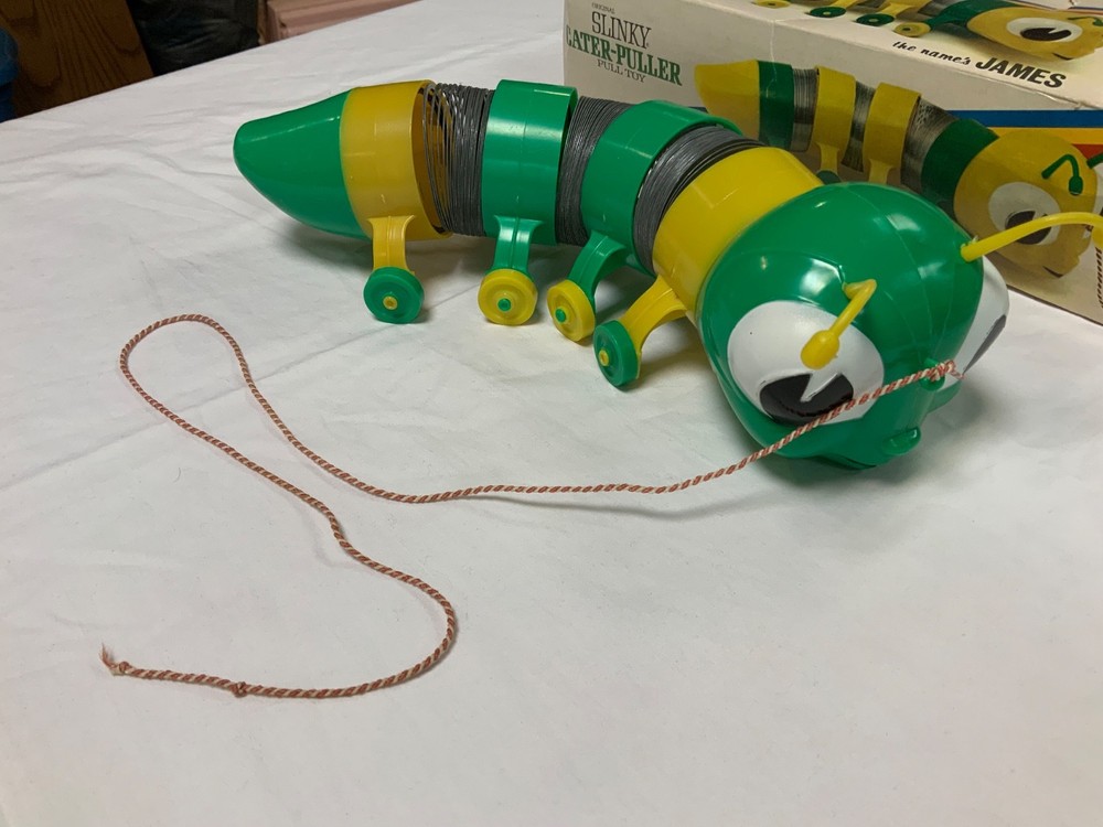 Vintage Slinky Cater-Puller Pull Toy