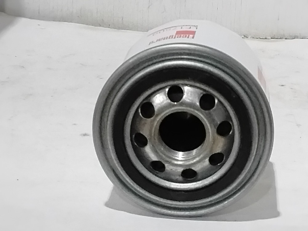 Fleetguard LF17509 (WP28)