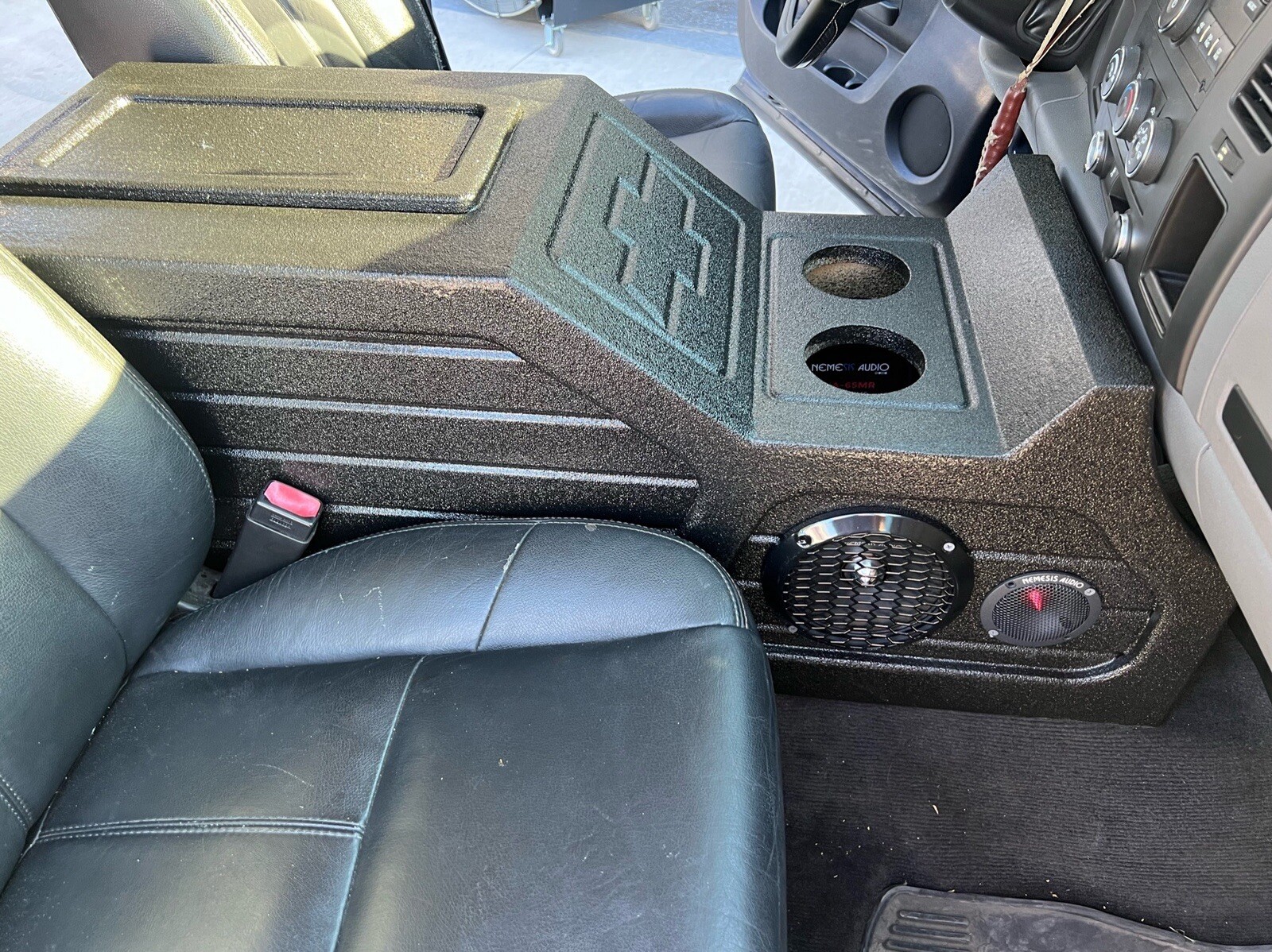 Chevy Silverado Gmc Sierra All Cabs 07-13 Center Console Subwoofer Box For 1x12